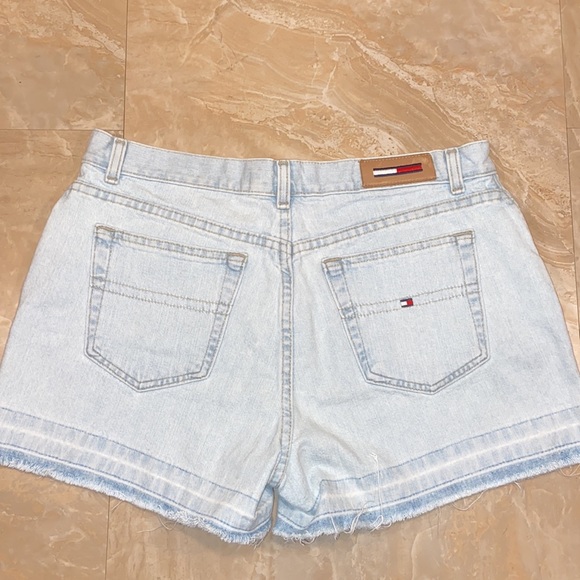 2001 Vintage Tommy Hilfiger Jean Shorts. Size 10. Good Condition! - Picture 6 of 6